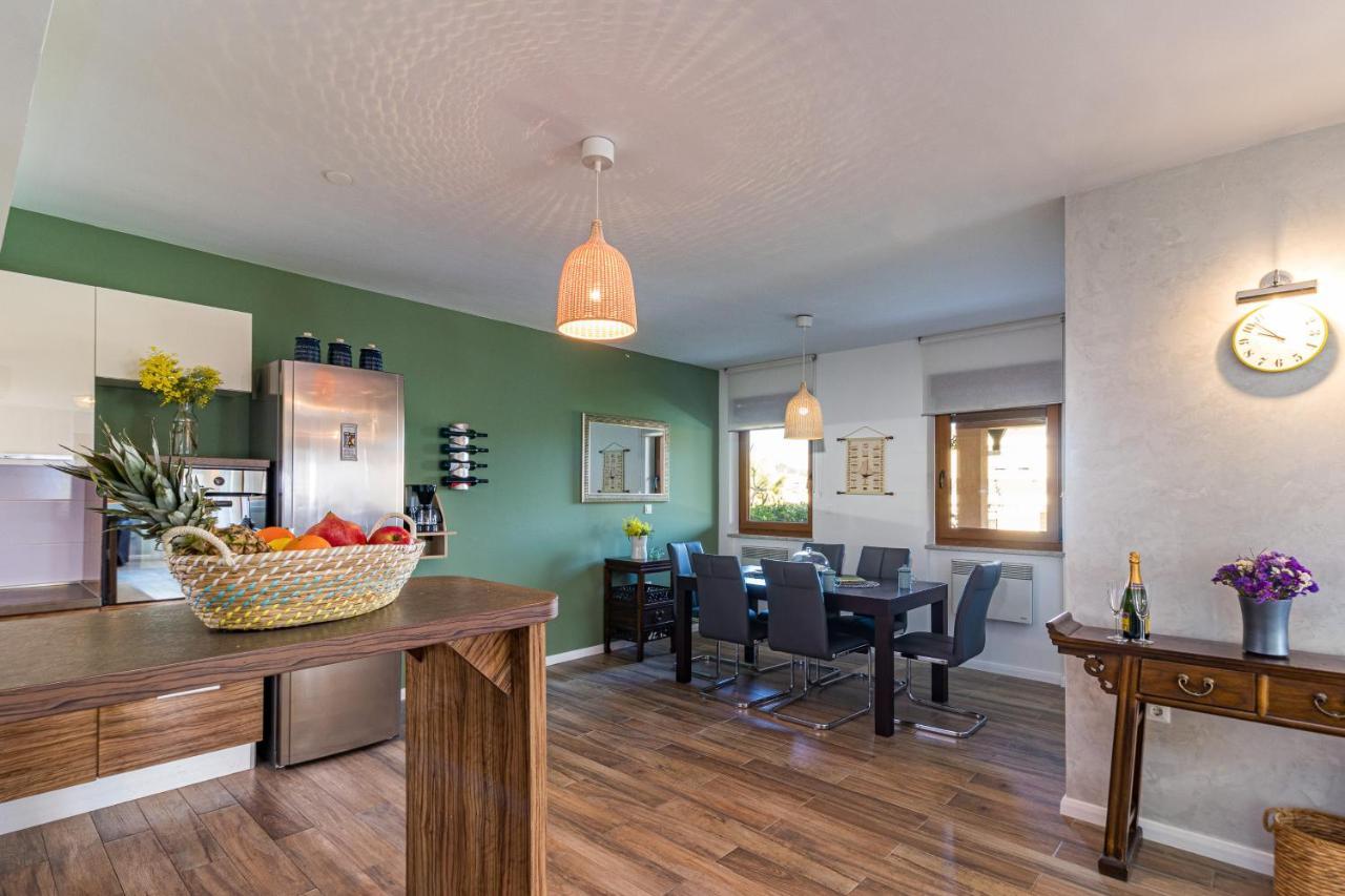Lovely Istrian Apartment With A Private Swimming Pool And A Charming Garden Banjole Eksteriør bilde